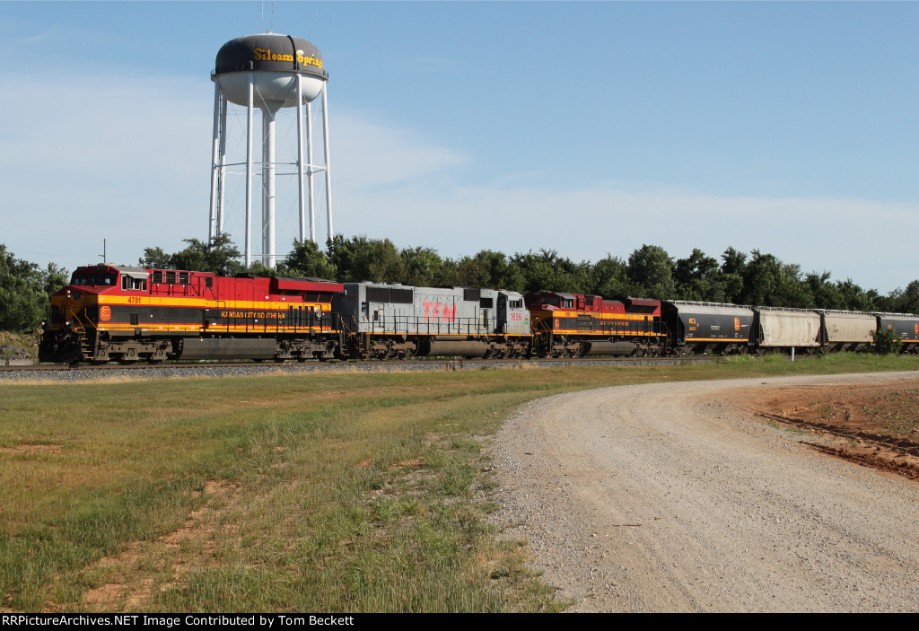 Northbound empty grain